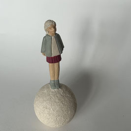PETITE FILLE SUR LA TERRE