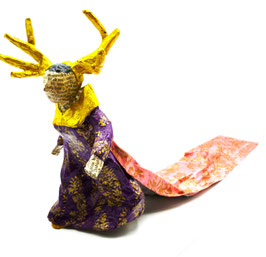 B - Elegante Hirschdamenkönigin mit Schleppe