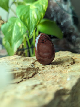 Mahagoniobsidian, gebohrt