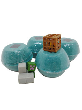 2 Toy Minecraft Bomb