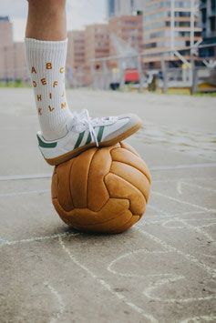 A B C  Socken Schulanfang