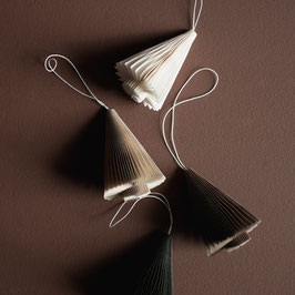 Baumanhänger aus Papier