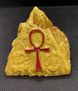 Pyramide doré et rouge