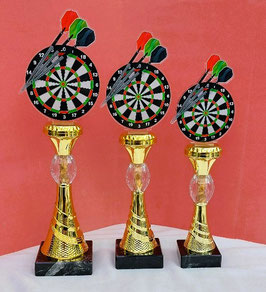 3er-Serie E-Dart oder Steel Dart auf goldene Ständer