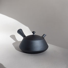 ☆Teapot "Trapezoidal black hira Kyusu” 200 ml by Tokuta