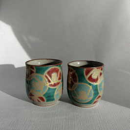 Kutani Paired Teacups "Tama-Tsubaki"