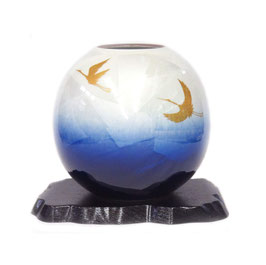 ☆Kutani vase "Ginsai Blue Crane"  H. 16,5 cm