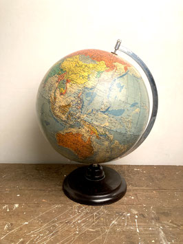 Globe op bakeliet voet