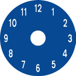 Figruen sowie Uhr mit Zahlen von 1-12