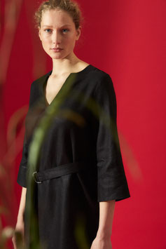 Kleid mit Gürtel black