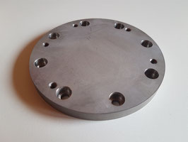 Adapter plate / fastening or mounting plate