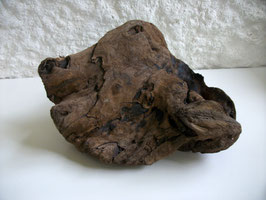 E68, "Caltum" 35x18x27cm