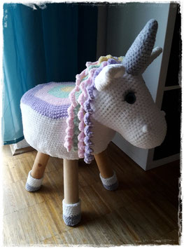 Hockertier Einhorn