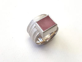 Ring aus 925er Silber mit rosa Turmalin, Grasstruktur