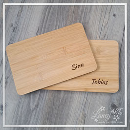 Holzbrett / Vesperbrettchen mit "NAME" - Variante: Bambus Klassik
