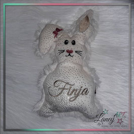Kuschel-Hase "NAME & Wunschstoff" (Beispiel: Finja)
