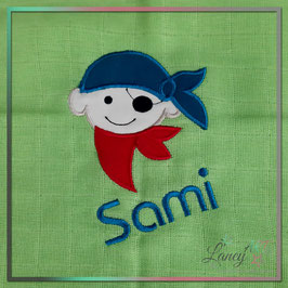 Bestickte Mullwindel "Name & Pirat" Beispiel: Sami
