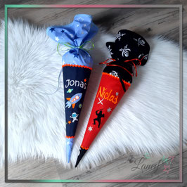 Kleine Schultüte "Name & Stickmotiv"