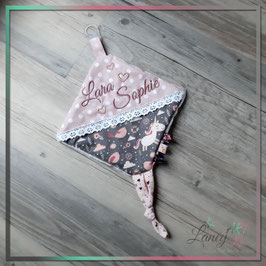 Schnullertuch "Geteilt mit Herzchen & Spitze" Name • Beispiel: Lara Sophie