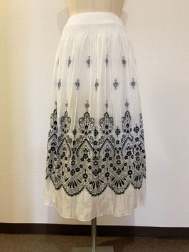 ￥13,200  IS-5444  レース柄スカラ入りパネルスカート
