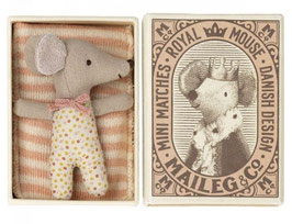Baby Maus in Streichholzschachtel girl bunt
