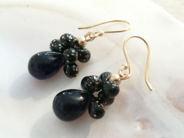 Gutgelaunt & edel in schwarz gold