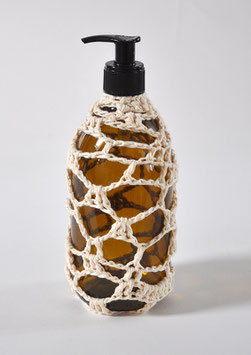 FLACON POMPE VIDE crochet blanc 500 ml verre brun / EMPTY PUMP BOTTLE white cotton crochet 500 ml/16,9 fl oz, brown glass