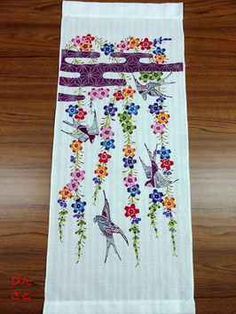 タペストリー　紅型　古典柄　しだれ桜（ブッチャージ）