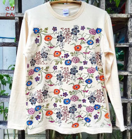 紅型古典柄手染め菊蕨手草花文様　長袖Tシャツ（クリーム）