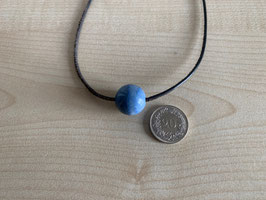 Blauquarz-Kugel 1,6 cm, gebohrt