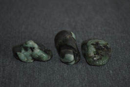 Smaragd-Trommelstein