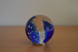 Glaskugel 6,5 cm, blau, kalibriert, mit Luftblasen