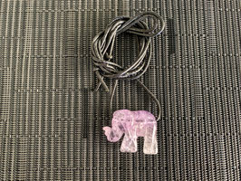 Amethyst-Elefant-Anhänger, gebohrt, mit Lederband