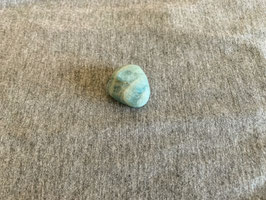 Aquamarin-Trommelstein