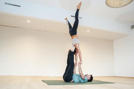 AcroYoga / Handstand