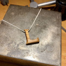 pendentif "L"