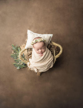 Cushion SAND with lace ribbon