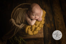 Hand-knitted worsted blanket for newborns/baby photography “rectangular uni ”