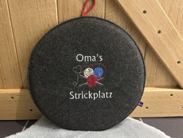 Sitzkissen Oma Omas Strickplatz rund Filz personalisiert Stuhlkissen