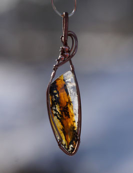 Golden Healer - Bergkristall mit Limonit & Mangan-Dendriten