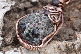 Granat in Glimmerschiefer, Kärnten