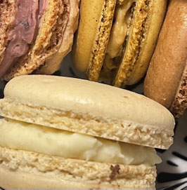 10 tipos de Macarons franceses de chocolate BLANCO - hechos a mano.