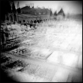 Raw visions, 2017 (4A011) | Essere HOLGA, n. 63