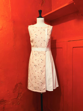 Robe plissée rose motif poisson rouge