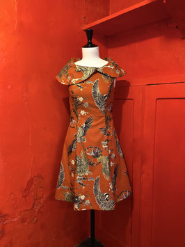 Robe grand col couleur brique motif grue/tortue