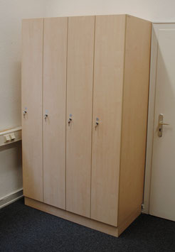 Garderobenschrank