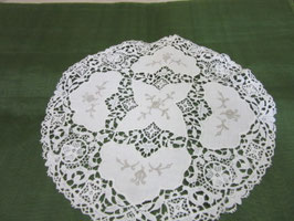 17-140 フランス買い付けドイリー手刺繍
