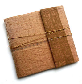 Großes Fotoalbum, Gästebuch, Tagebuch aus handgeschöpftem Papier mit Einband aus Saristoff