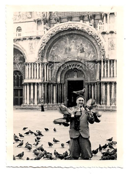 Alte Fotografie VENEDIG VENEZIA Mann mit Tauben dem Markusplatz, 1930er Jahre