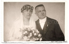 Alte Fotografie Postkarte HOCHZEIT  Brautpaar aus den 1920er Jahren